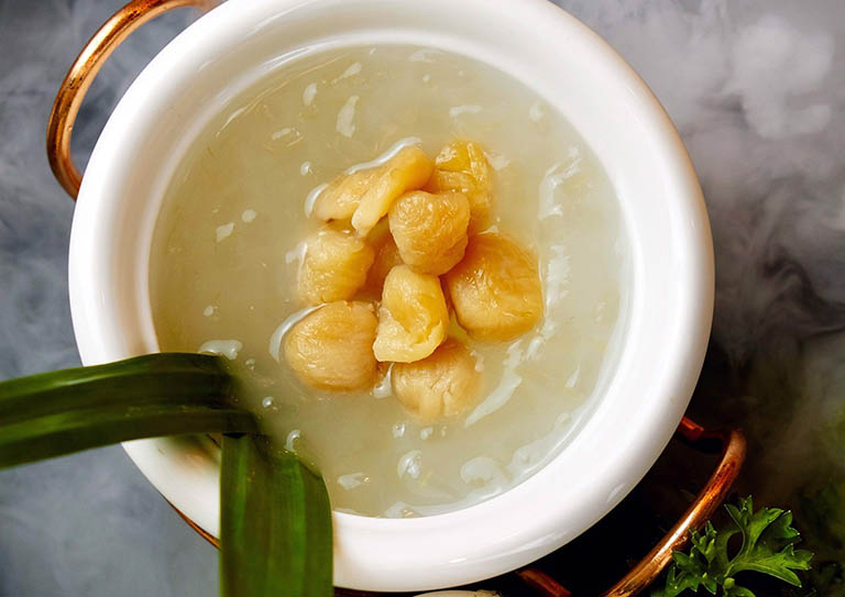 Sử dụng yến sào chưng sẵn long nhãn cho mẹ bầu – Những điều nhất định phải biết trước