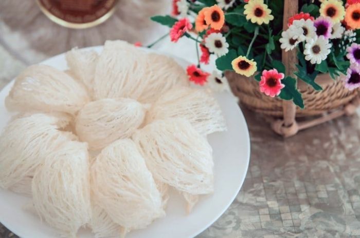 Tổng hợp các dấu hiệu bạn đang lạm dụng yến sào chưng sẵn mà bạn không biết
