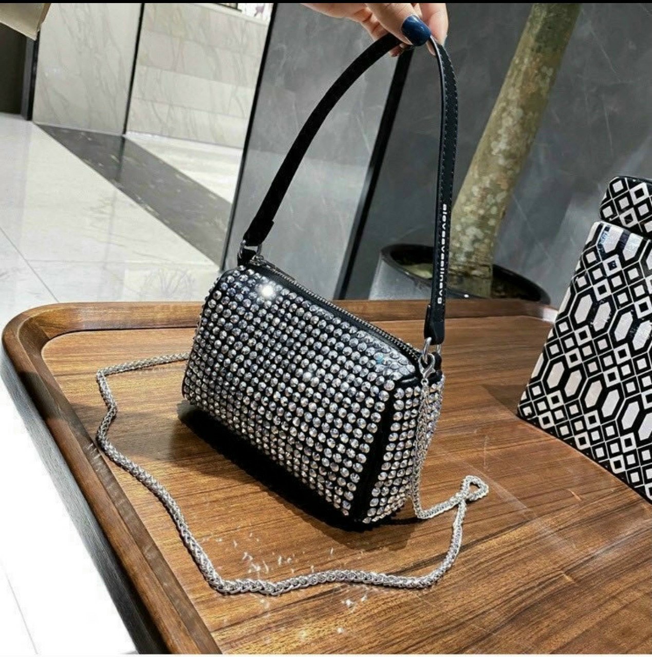 Túi Xách Đính Đá Sang Trọng