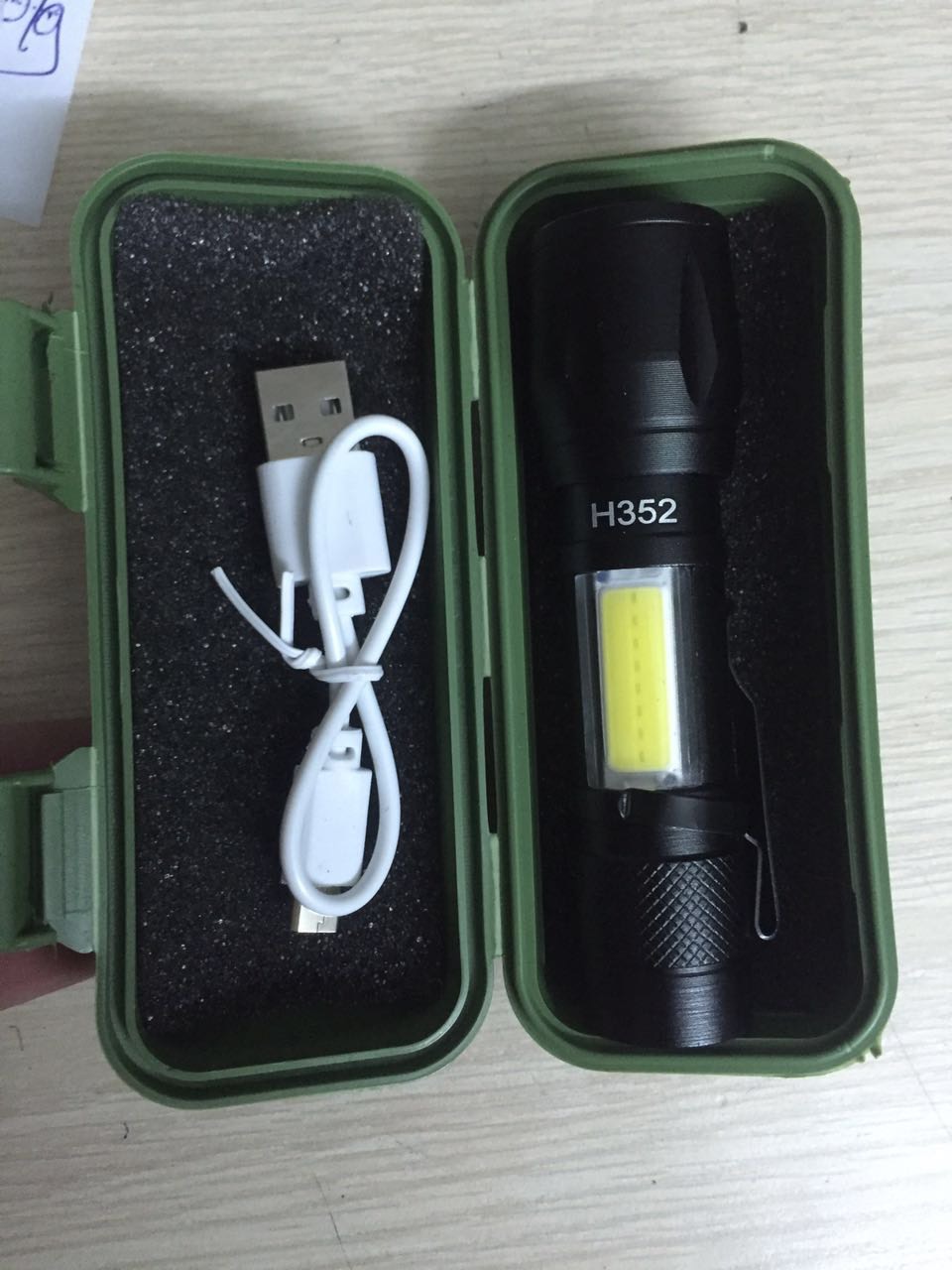 Đèn Pin H352