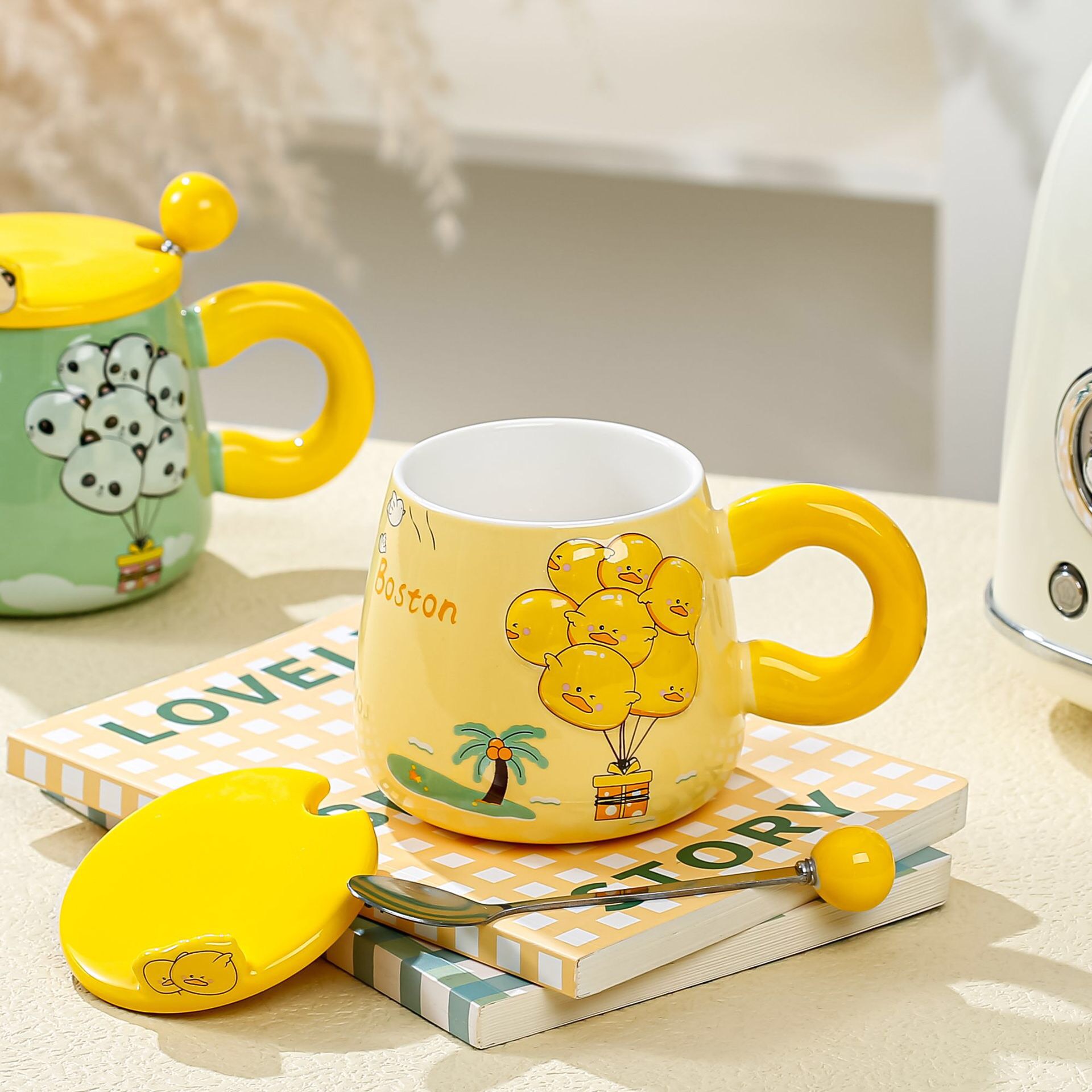 Cốc Sứ Cute Chùm Bông Quai Nón (Thùng 60)