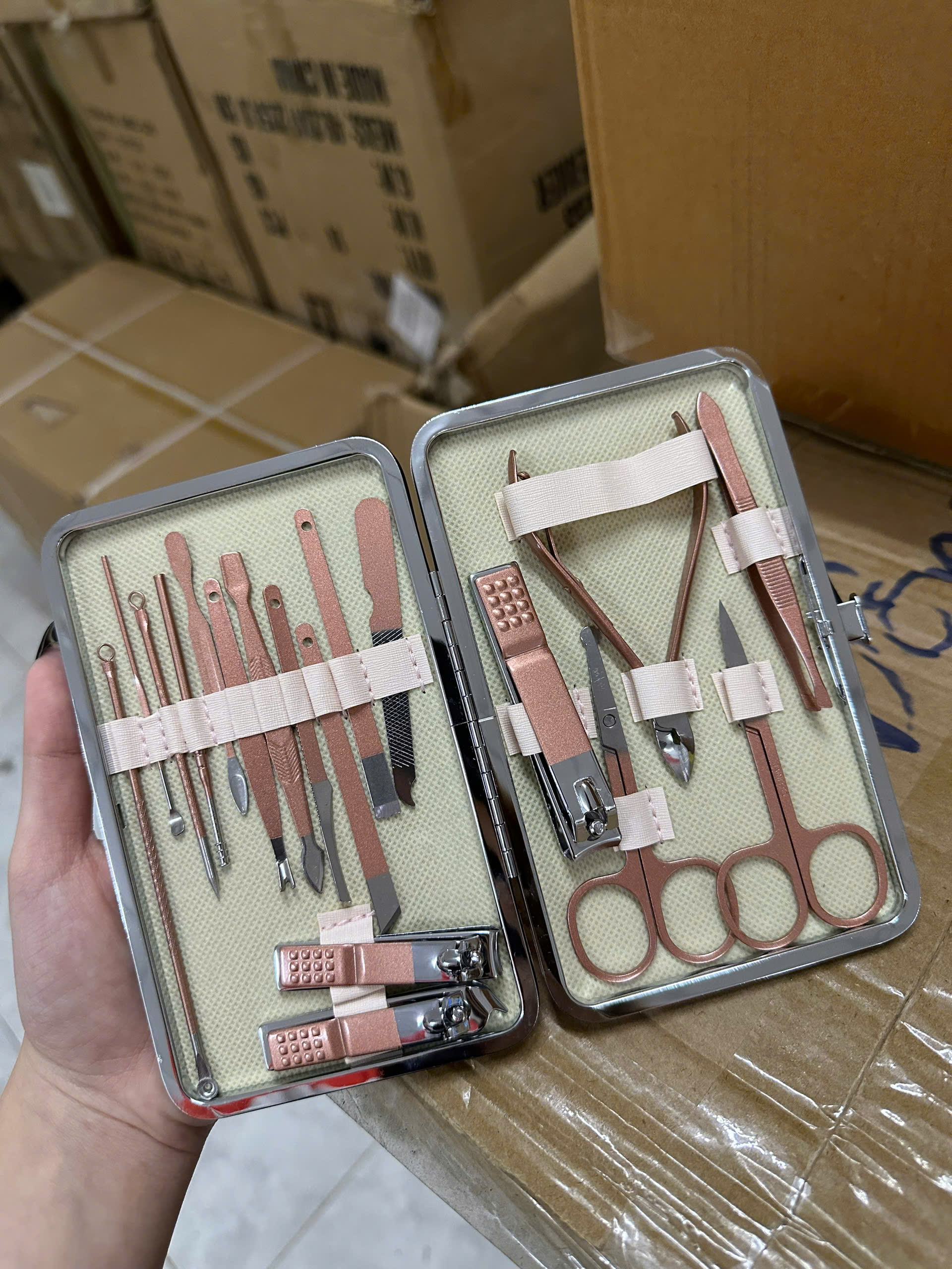 Bộ Kềm Làm Móng 18 Món(Thùng 100)