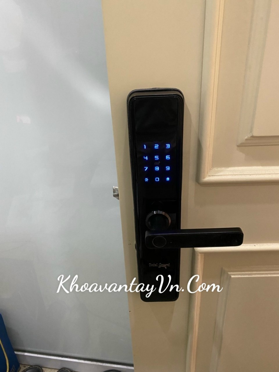 Khóa từ thông minh MK19 phiên bản màu đen sang trọng lịch lãm
