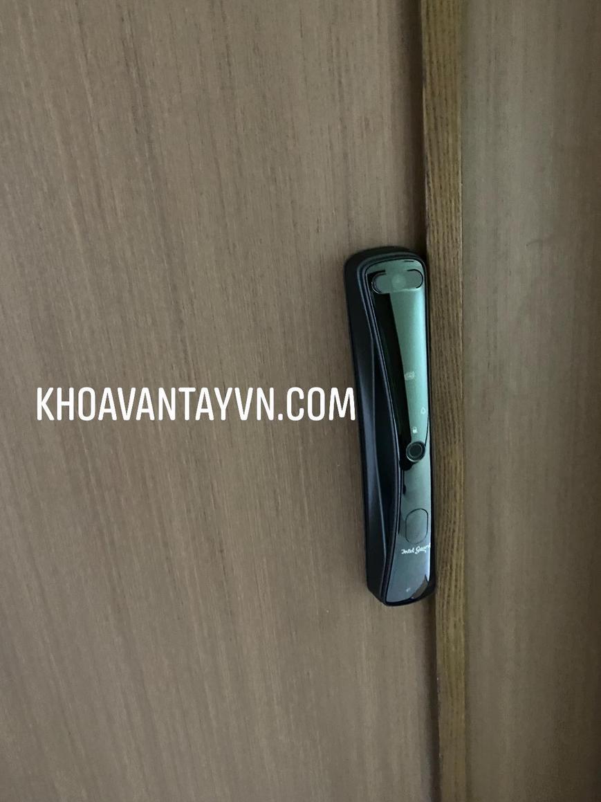 Khóa cửa thông minh XMY102S phù hợp lắp cho cửa gỗ tại Bắc Ninh