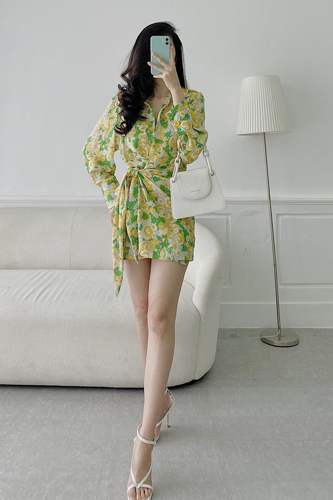 Đầm lụa hoa vàng thắt nơ