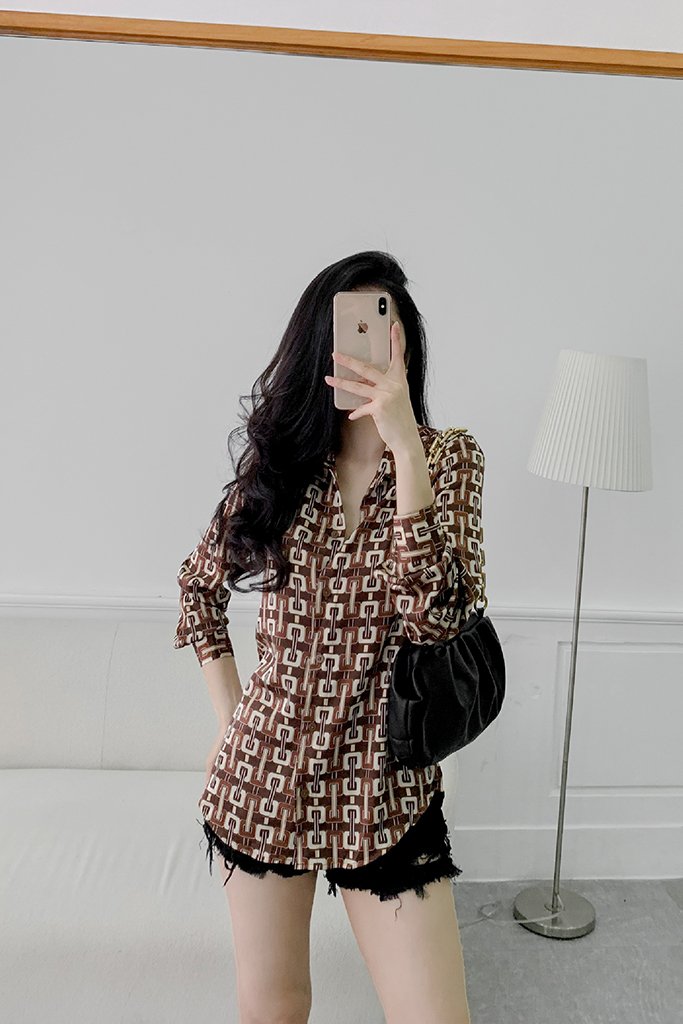 Sơ mi lụa móc xích màu nâu