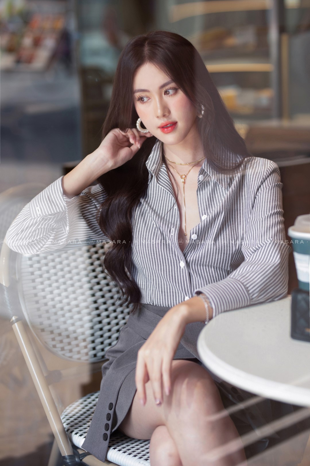 ÁO KẺ XÁM FORM ÔM