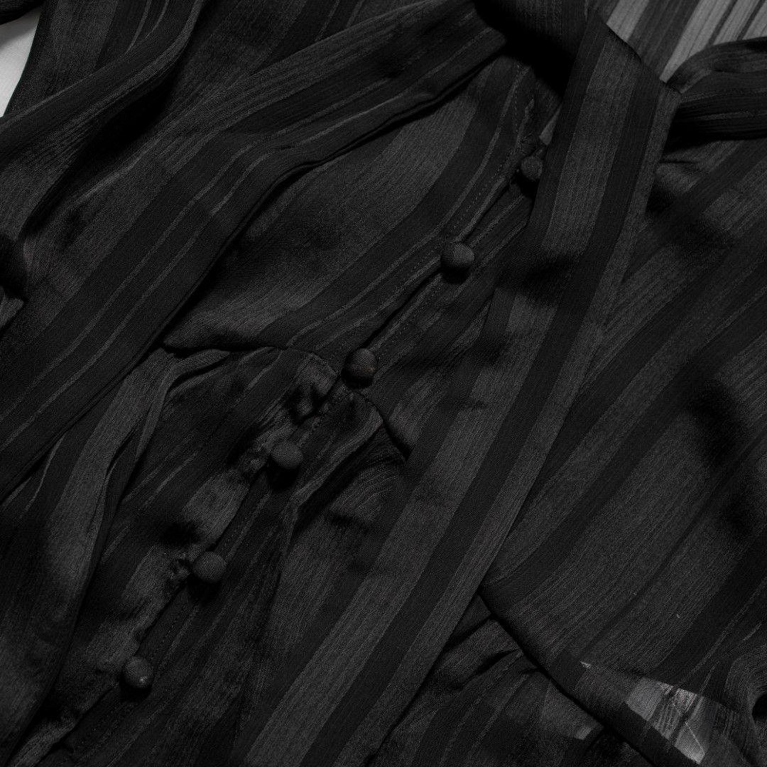 ÁO NƠ CỔ (ĐEN)