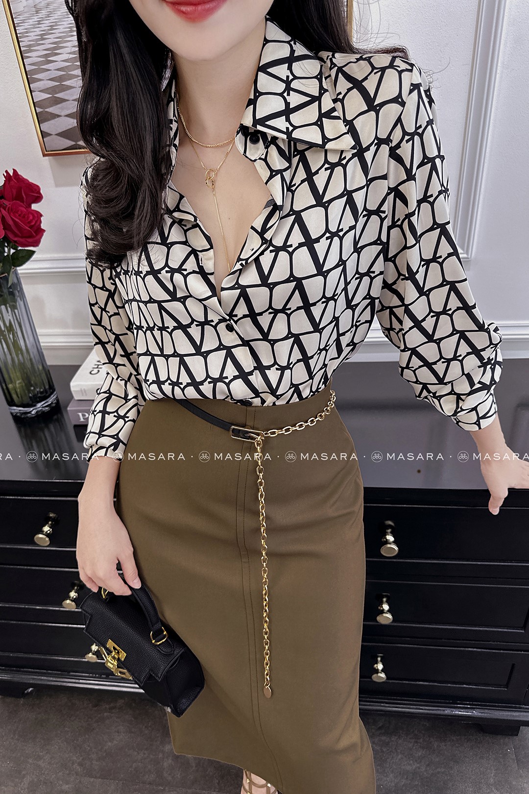 ÁO SƠ MI LỤA V CỔ NHỌN