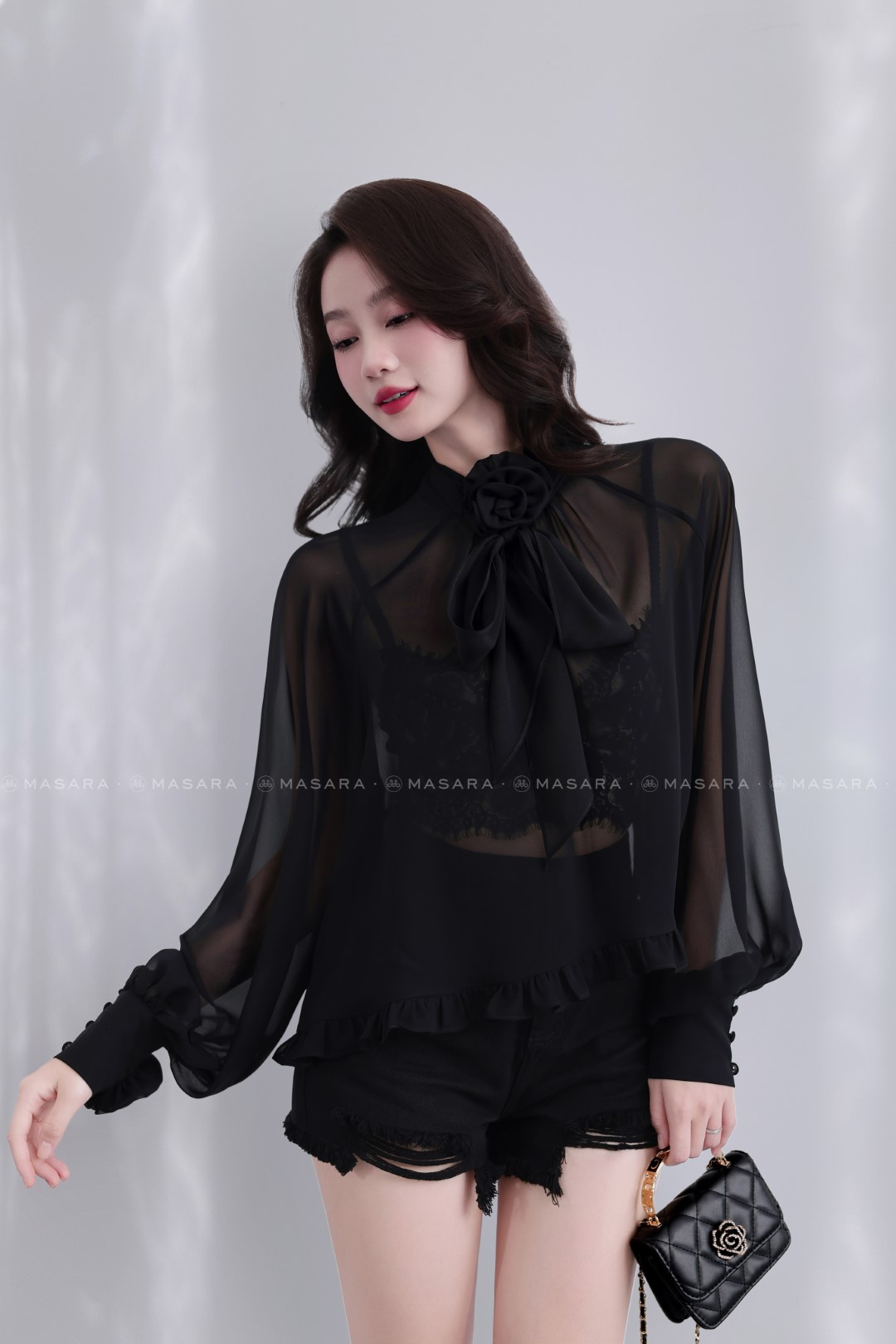 ÁO HOA NƠ CỔ ĐEN + ÁO LÓT