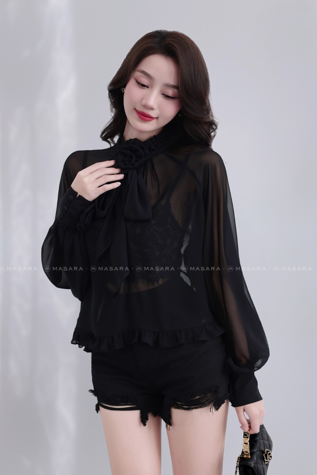 ÁO HOA NƠ CỔ ĐEN + ÁO LÓT