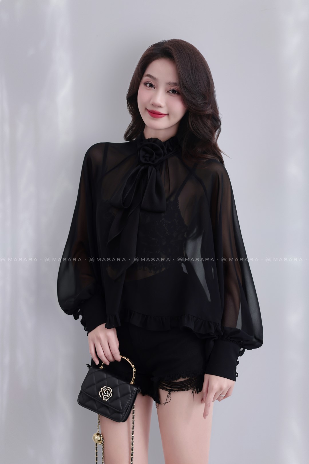 ÁO HOA NƠ CỔ ĐEN + ÁO LÓT