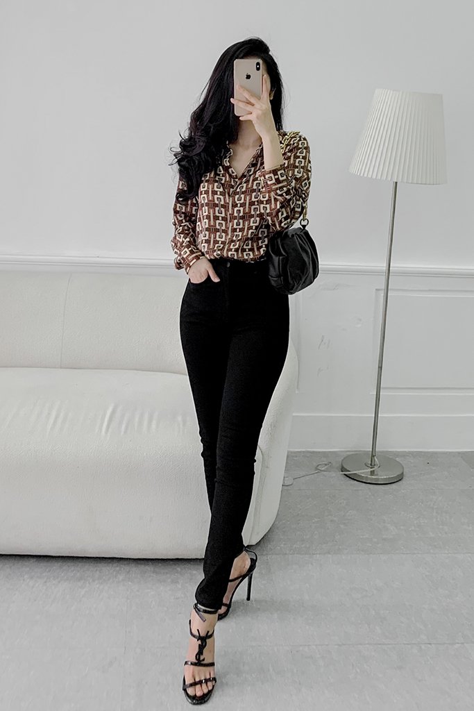 Sơ mi lụa móc xích màu nâu