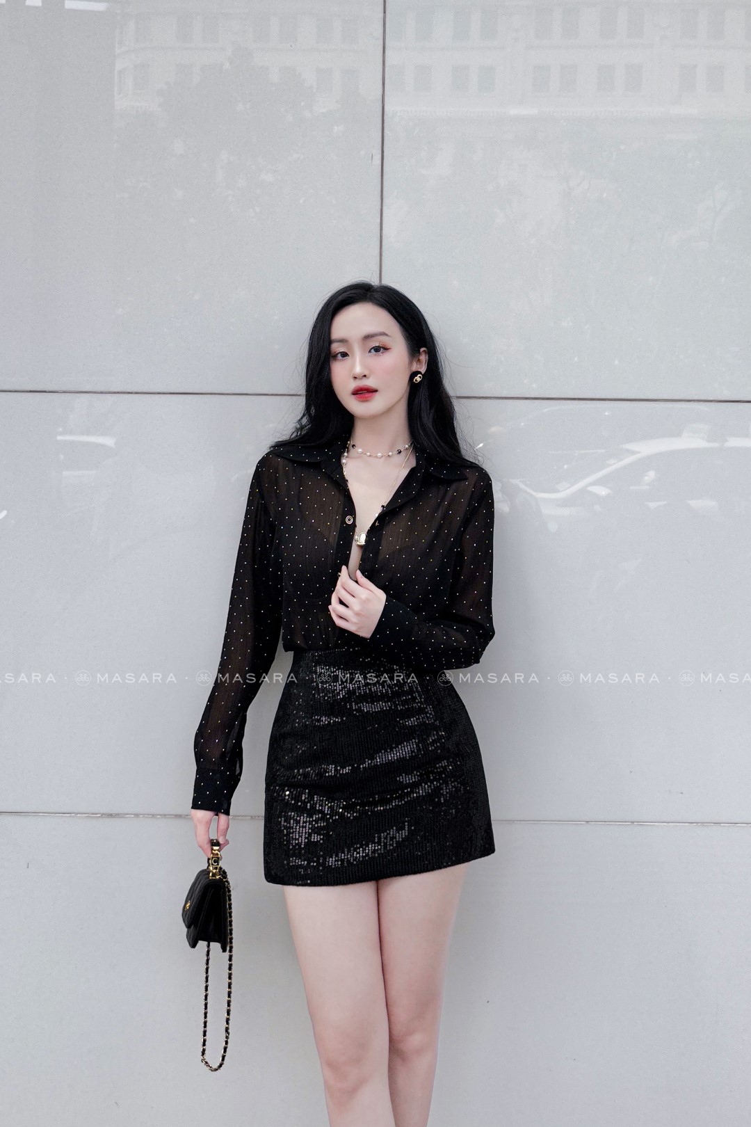 SƠ MI TƠ GÂN ĐEN ĐÍNH ĐÁ LẤP LÁNH