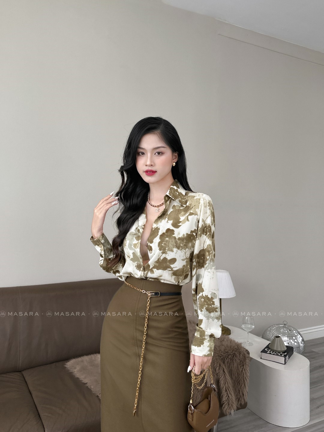 ÁO SƠ MI LỤA TRƯỢT LOANG NÂU