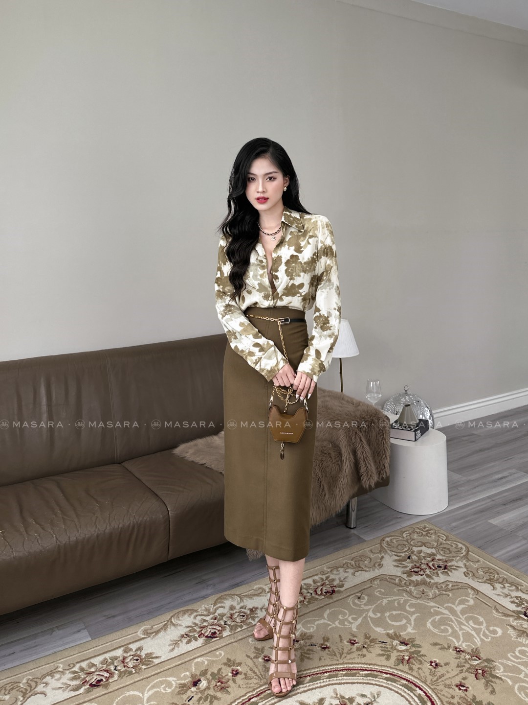 ÁO SƠ MI LỤA TRƯỢT LOANG NÂU