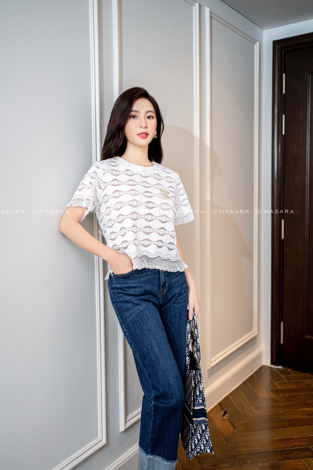 ÁO REN THUN LƯỢN SÓNG MÀU TRẮNG