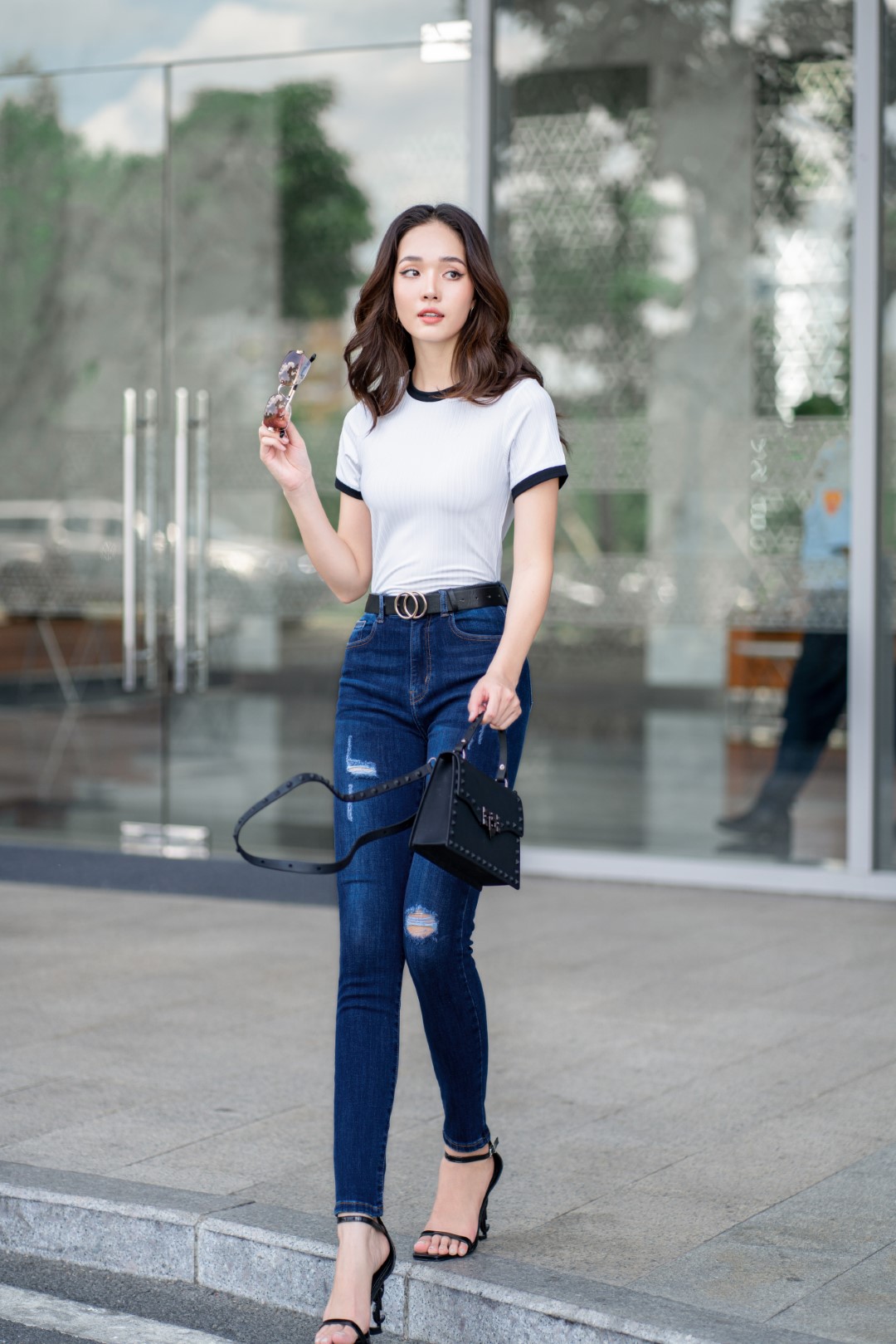 QUẦN JEAN SKINNY XƯỚC ĐÙI XANH ĐẬM