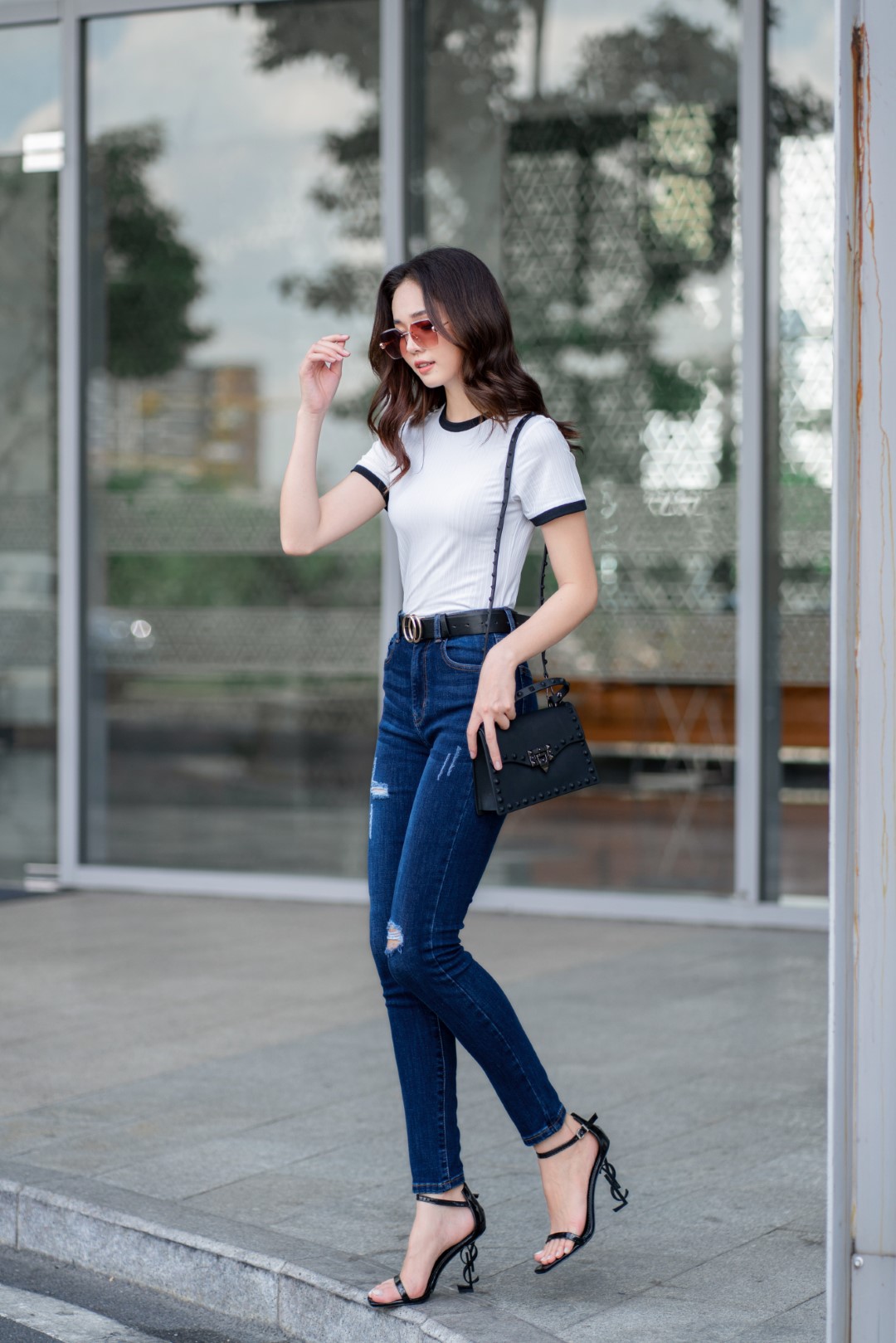QUẦN JEAN SKINNY XƯỚC ĐÙI XANH ĐẬM