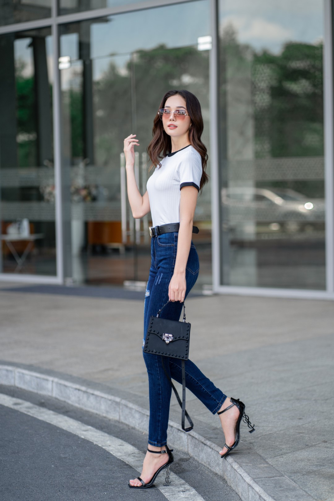 QUẦN JEAN SKINNY XƯỚC ĐÙI XANH ĐẬM