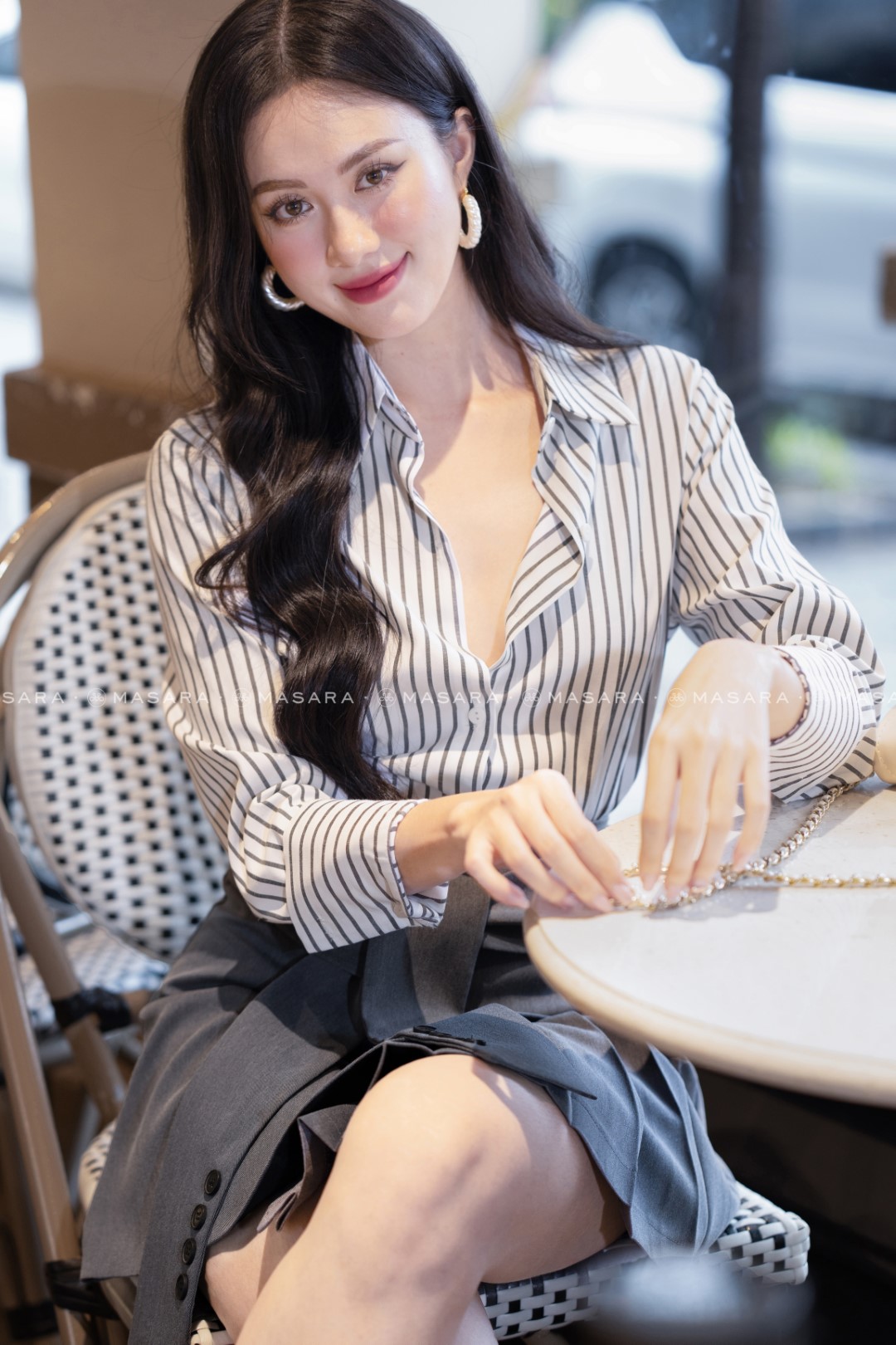 ÁO KẺ TRẮNG FORM ÔM