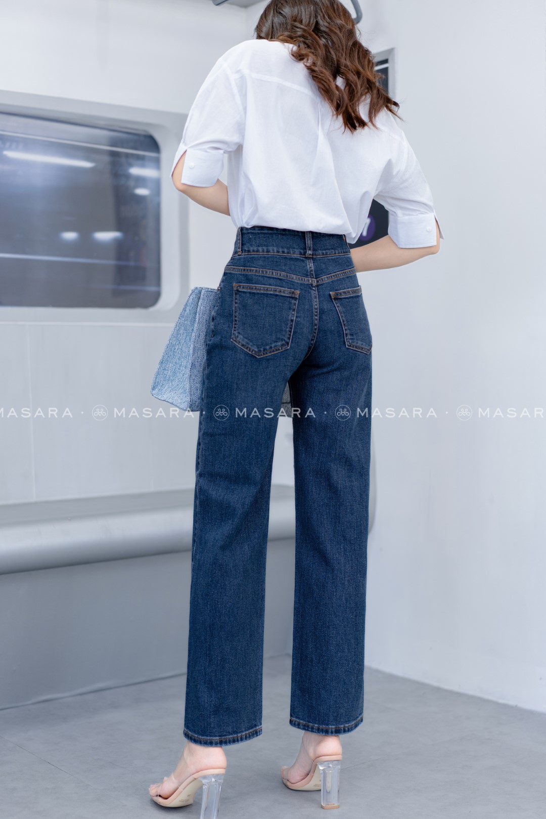 ÁO SƠ MI TRẮNG MỎ NEO XANH