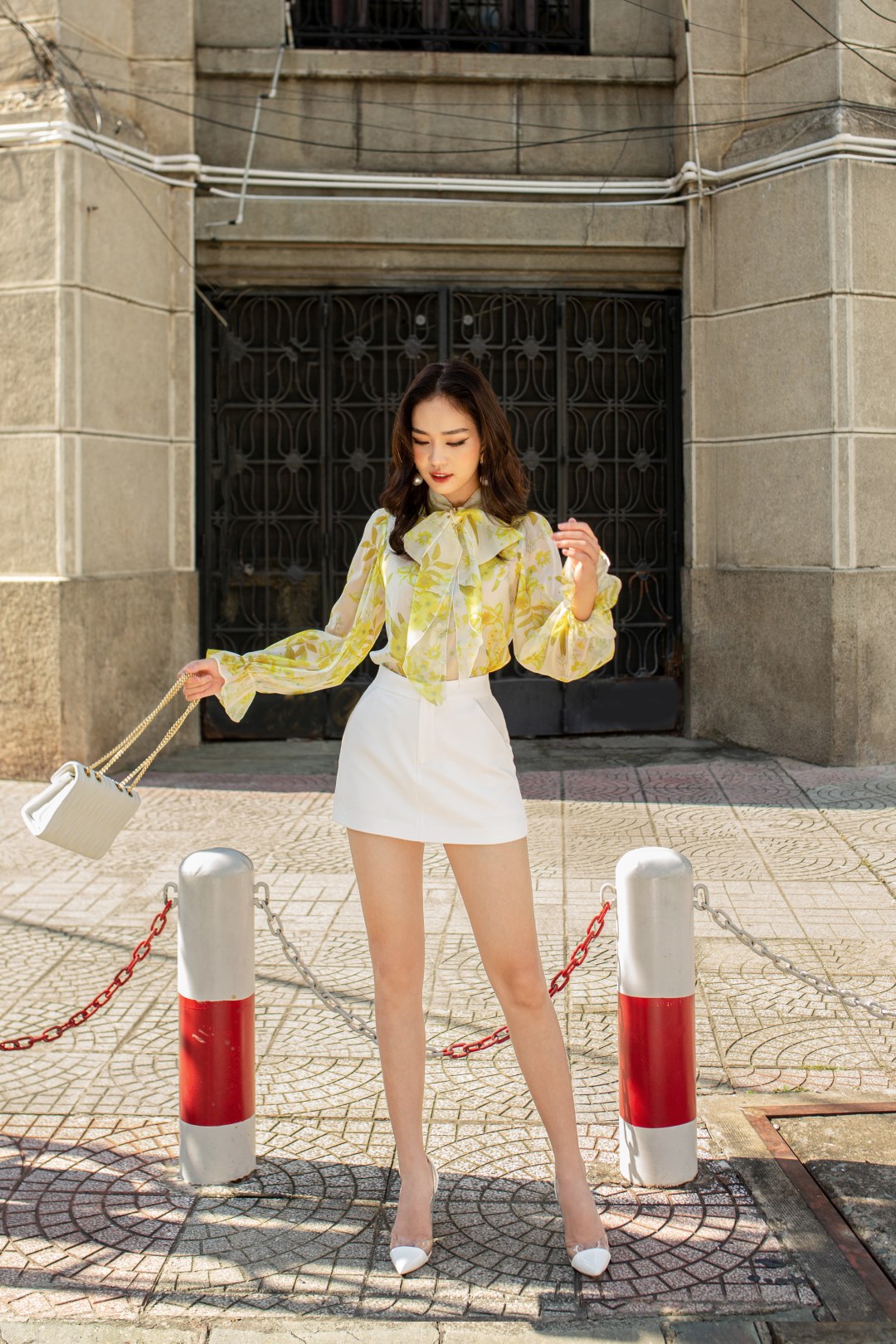 ÁO TƠ HOA VÀNG NƠ CỔ