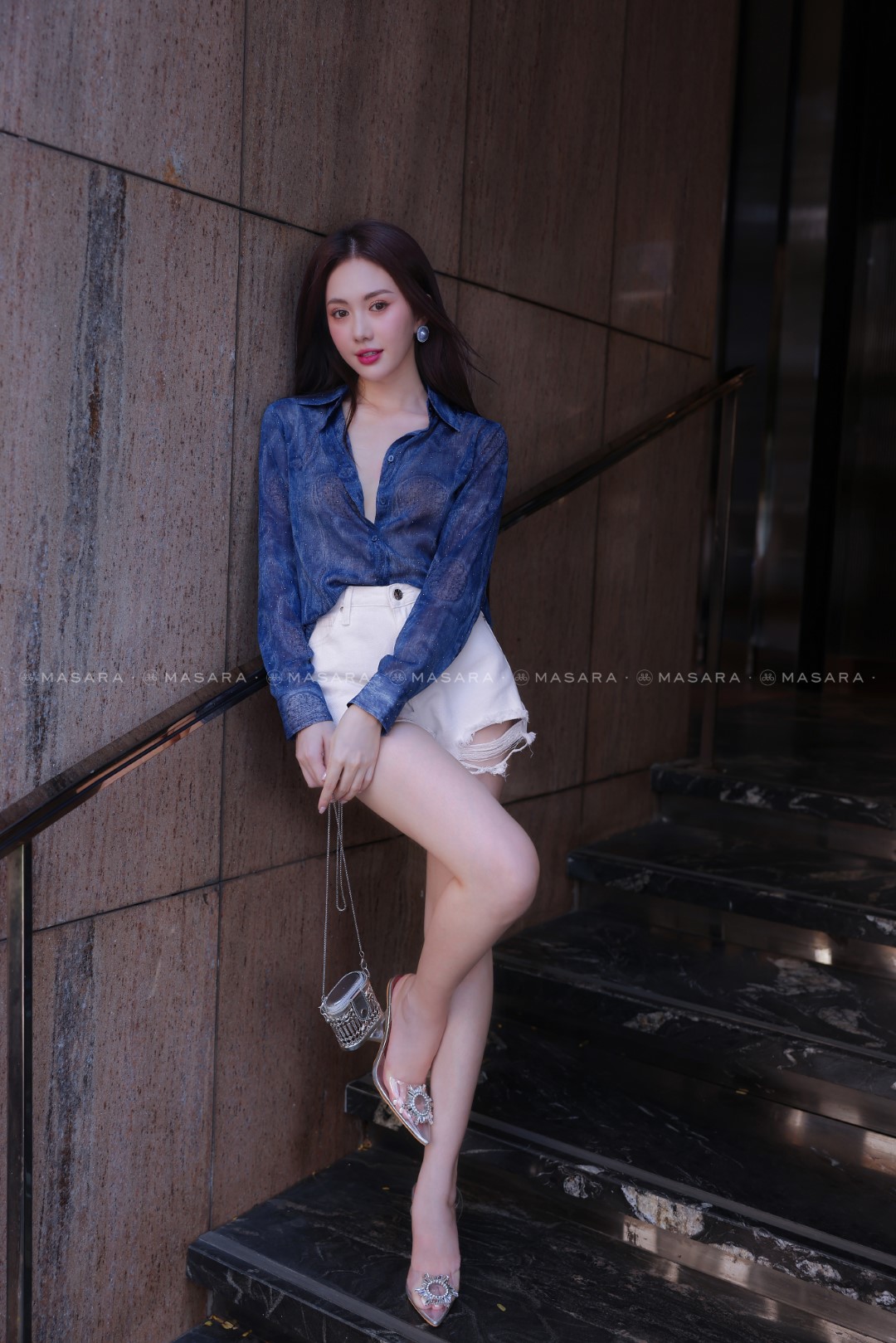 ÁO SƠ MI TƠ GÂN XANH DƯƠNG MỀM ĐÍNH ĐÁ