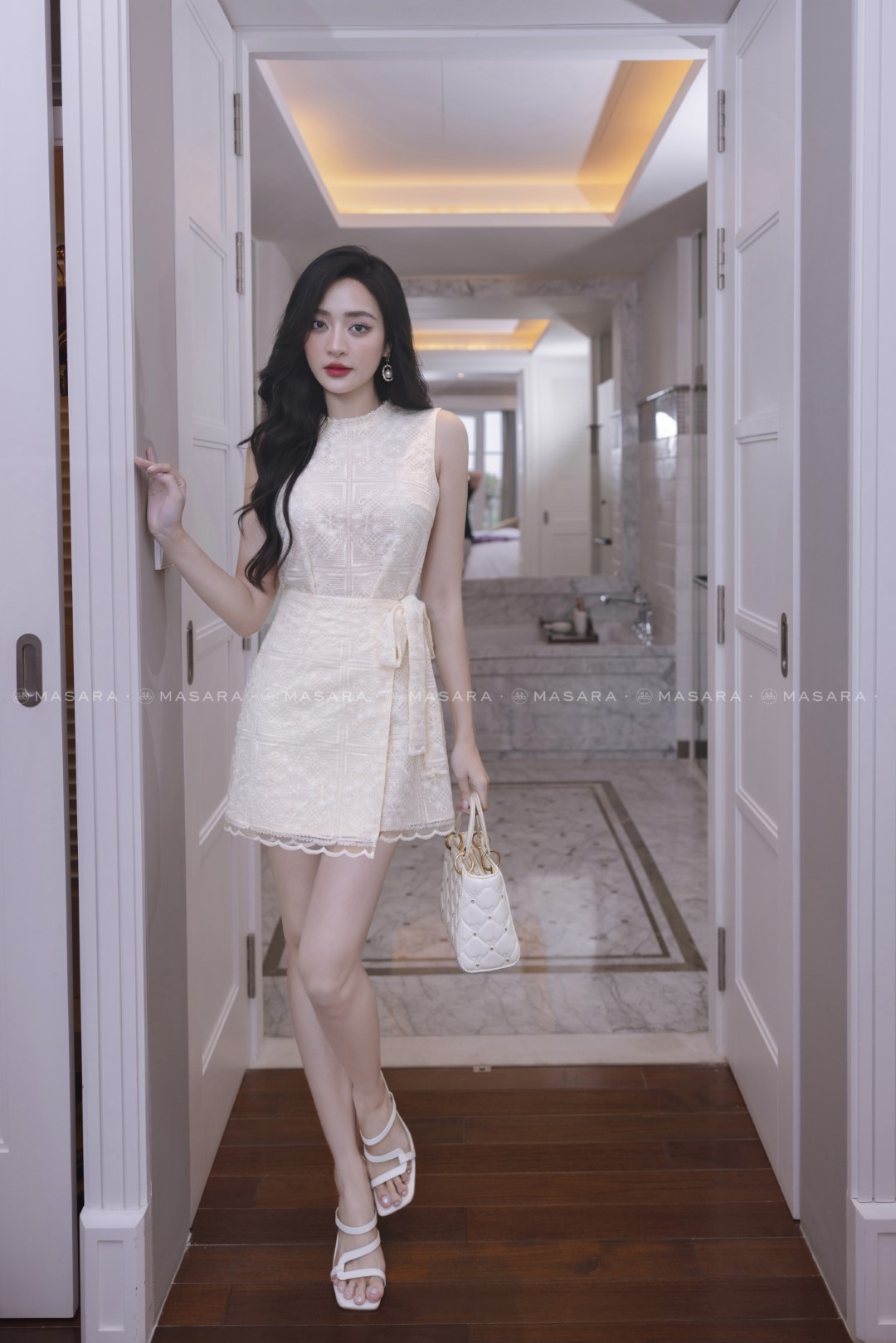ĐẦM REN KEM ĐẮP CHÉO
