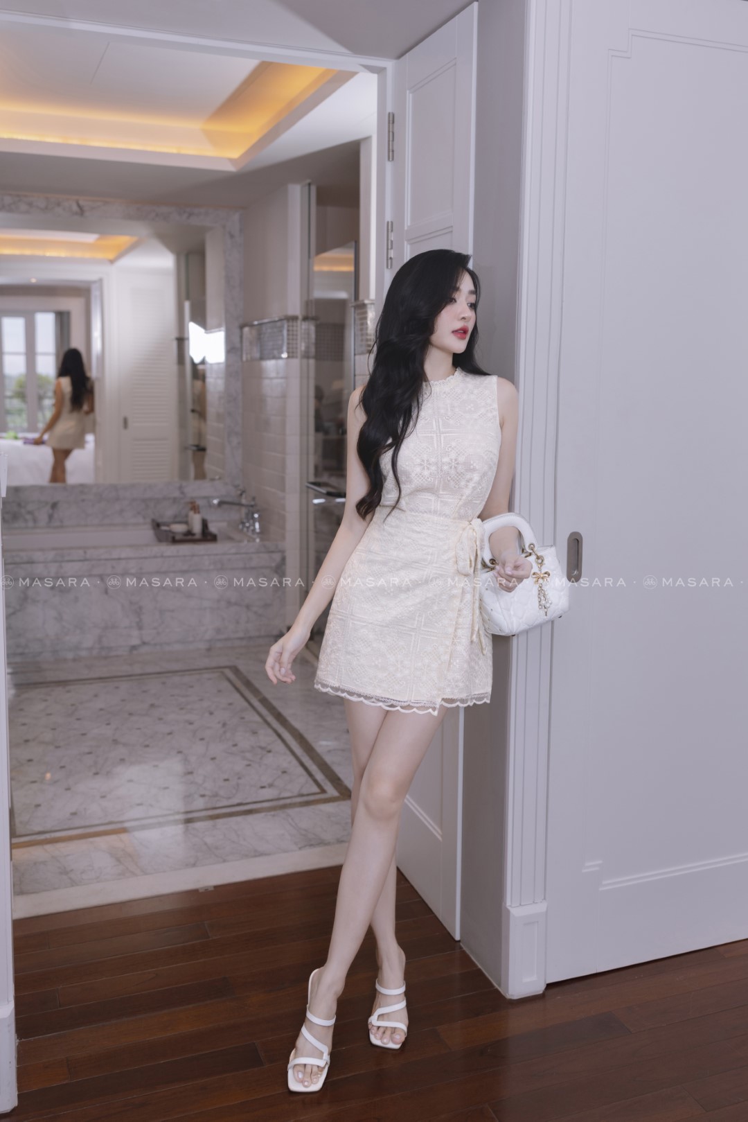 ĐẦM REN KEM ĐẮP CHÉO