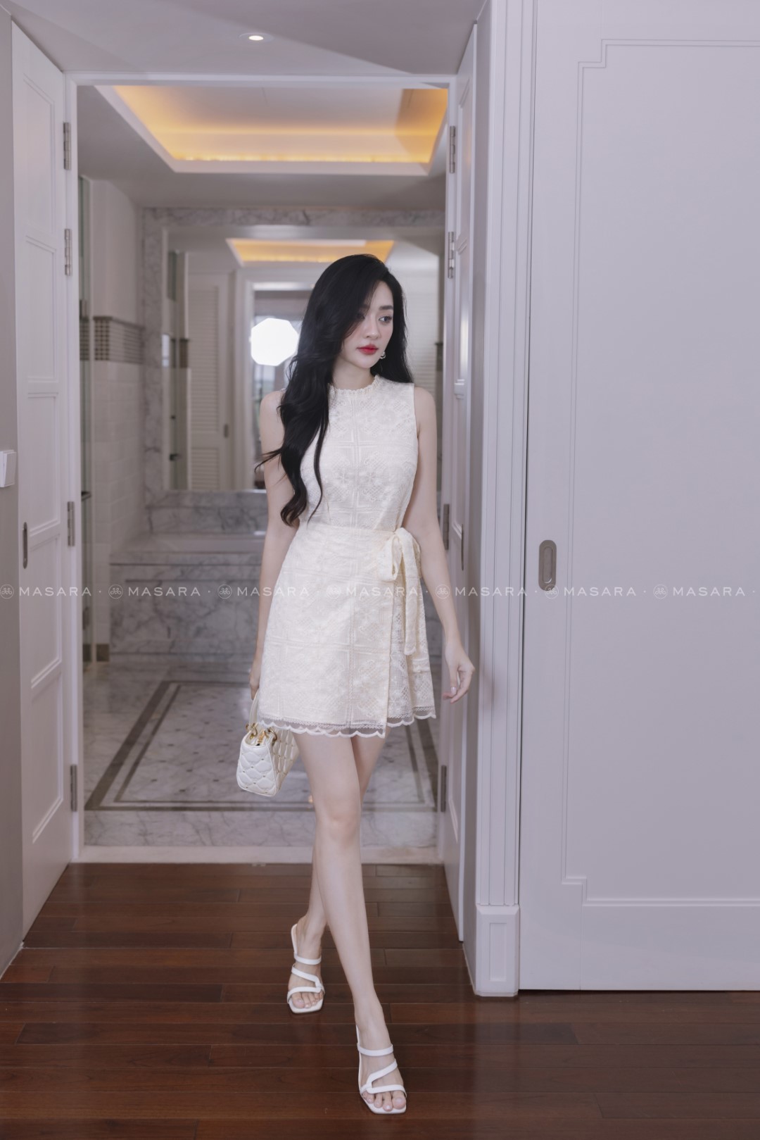 ĐẦM REN KEM ĐẮP CHÉO