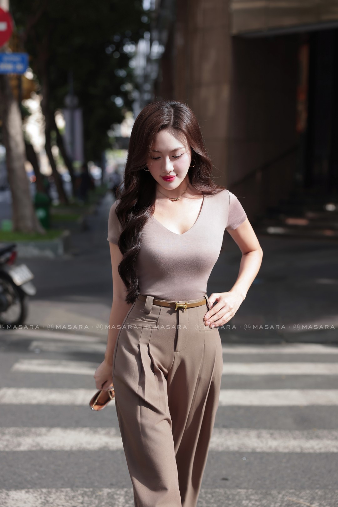 ÁO THUN CACAO CỔ V BODY
