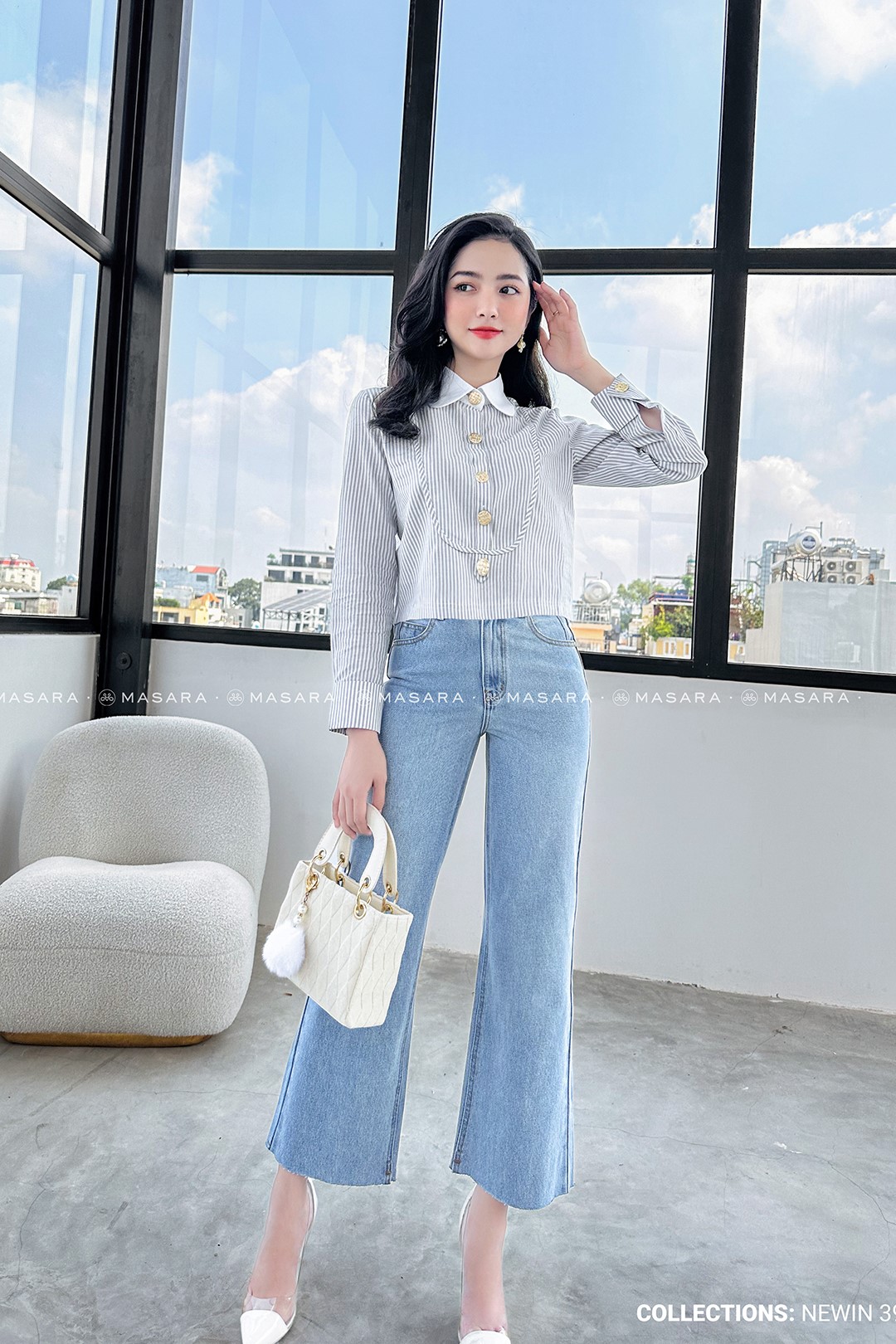 ÁO KẺ NHÍ XÁM GHI PHỐI CỔ TRẮNG
