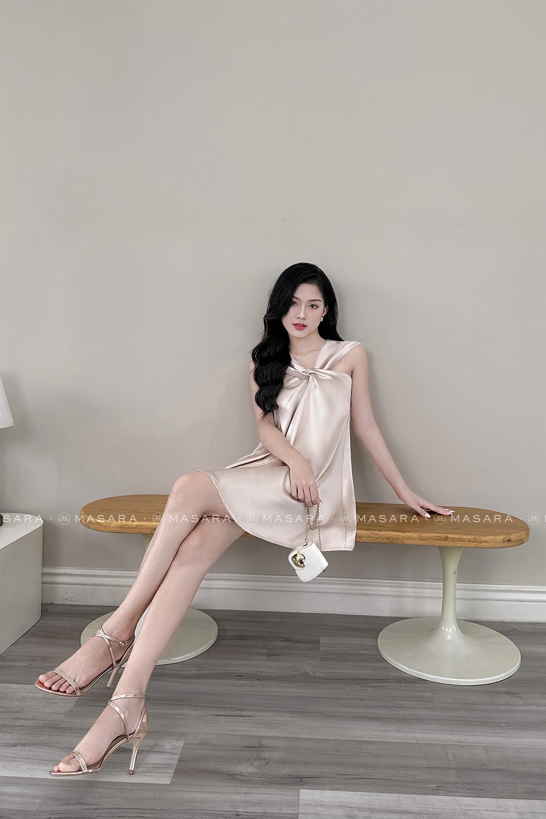 ĐẦM YẾM LỤA QUEEN MÀU BE