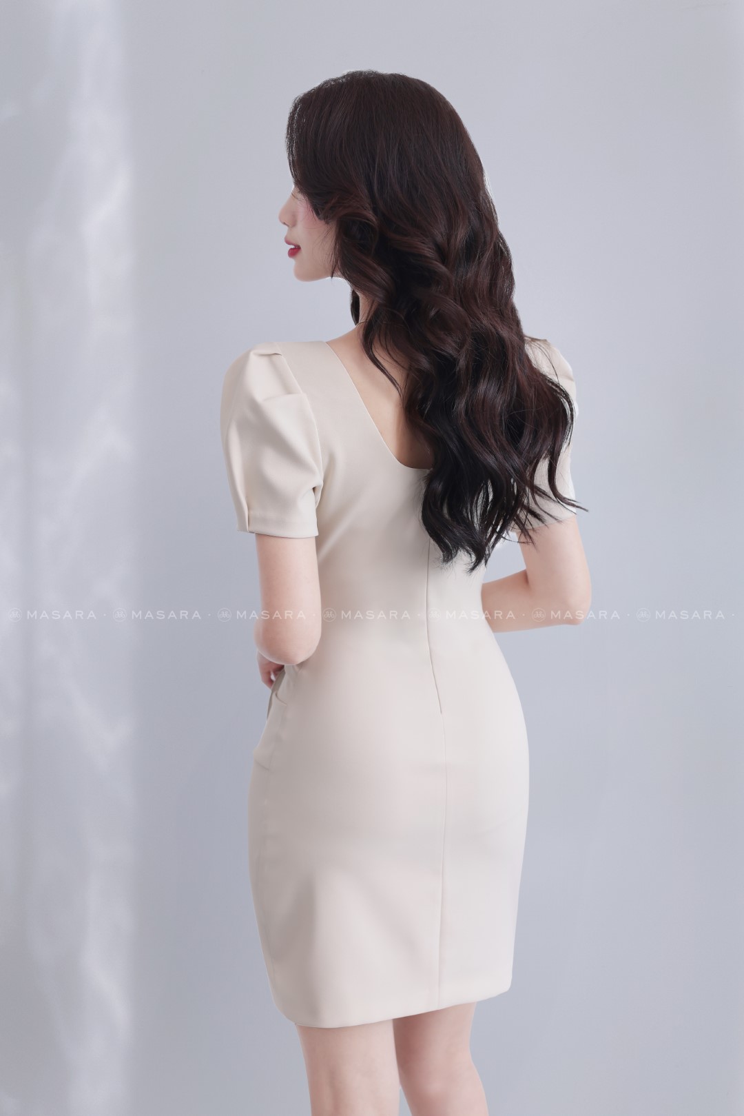 ĐẦM CỔ VUÔNG TAY BỒNG
