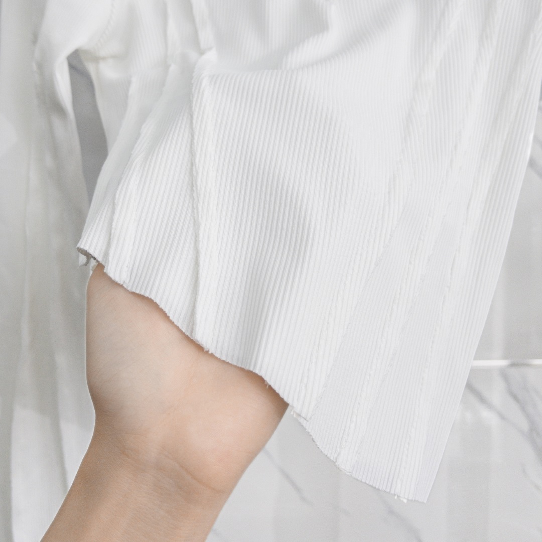 ÁO THUN VẠT XÉO MÀU TRẮNG