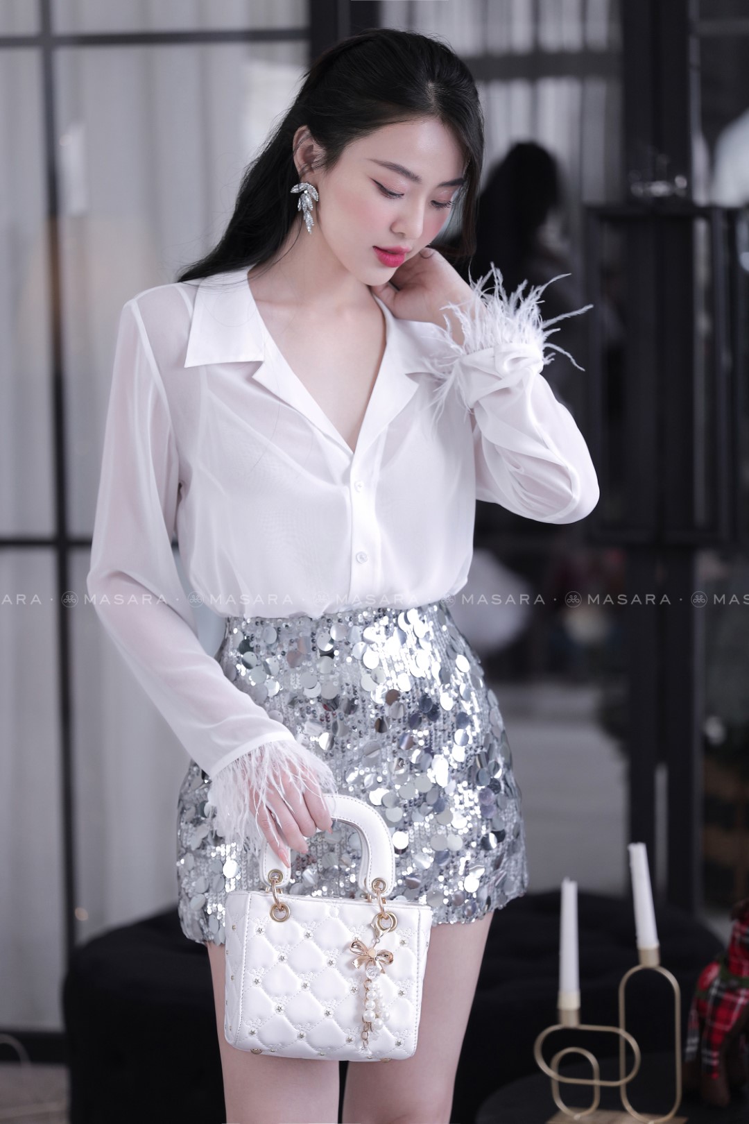 ÁO VOAN LỤA HÀN TRẮNG GẮN LÔNG + ÁO LÓT
