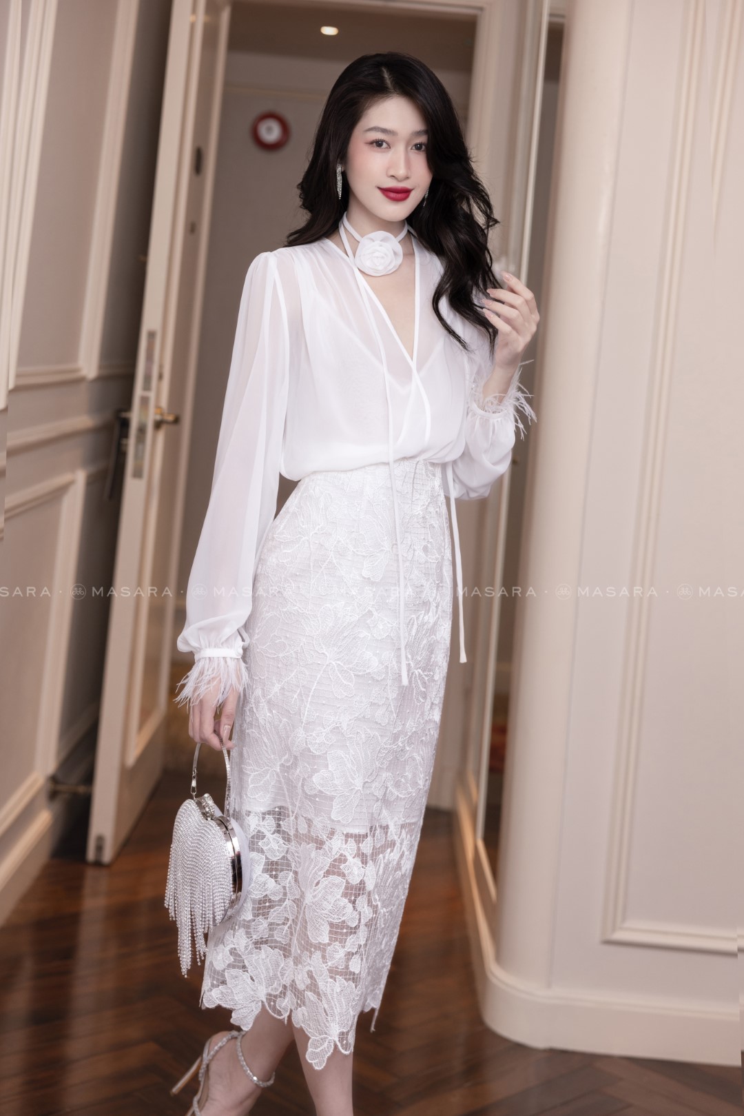 ÁO KIMONO VOAN HÀN GẮN LÔNG + CHOCKER MÀU TRẮNG