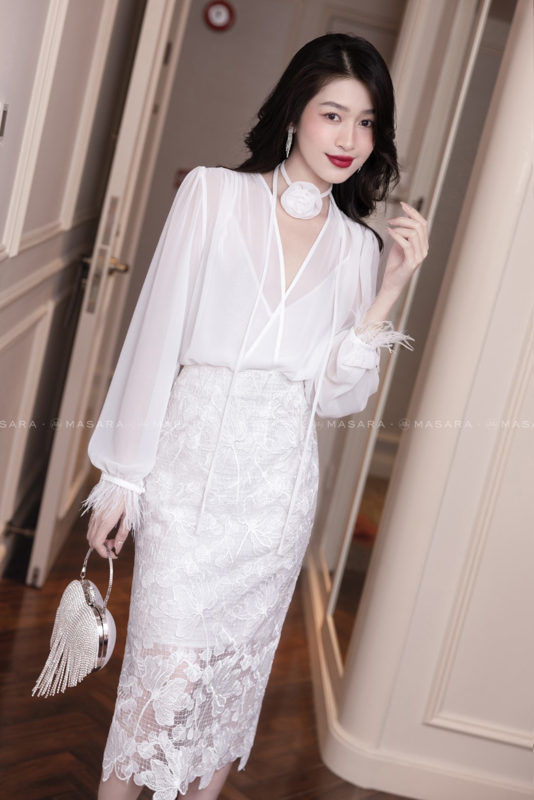 ÁO KIMONO VOAN HÀN GẮN LÔNG + CHOCKER MÀU TRẮNG