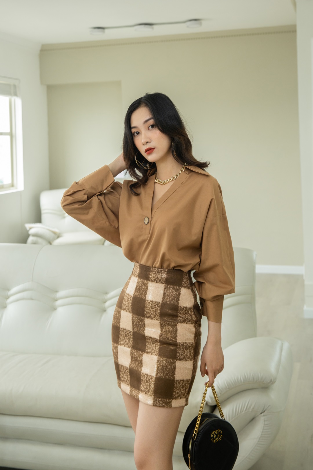 Học giới fashionista cách phối đồ với chân váy da siêu ấn tượng