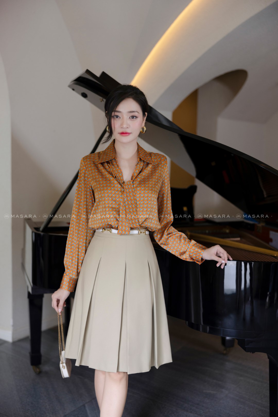 ÁO SƠ MI LỤA HOA THOI CAM + DÂY NƠ