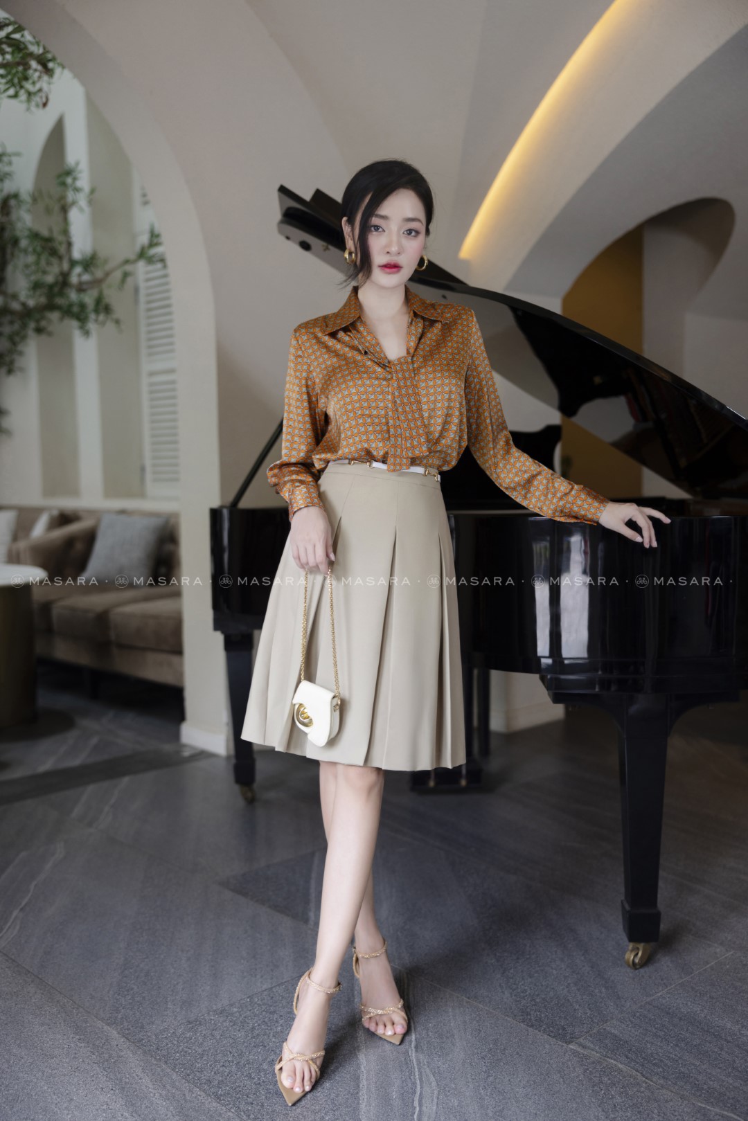 ÁO SƠ MI LỤA HOA THOI CAM + DÂY NƠ