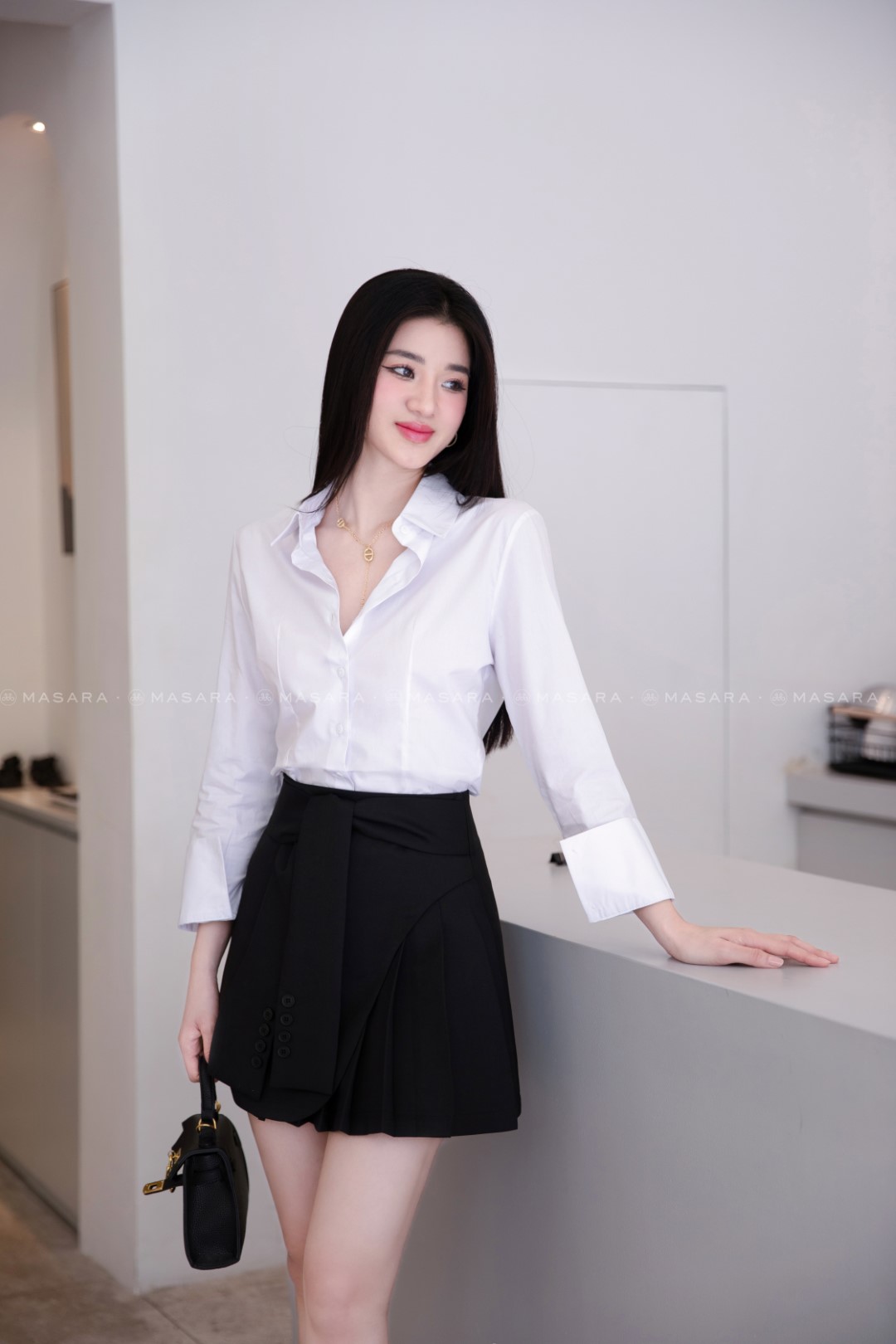 ÁO SƠ MI TRẮNG FORM ÔM | Masara.vn - Mặc là sang