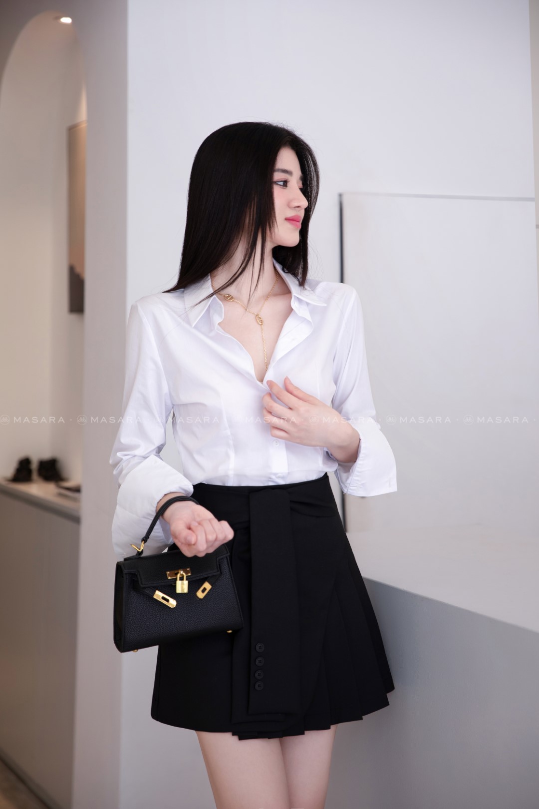 ÁO SƠ MI TRẮNG FORM ÔM