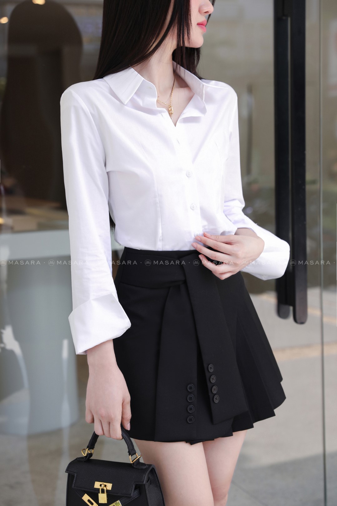 CHÂN VÁY ĐEN XẾP LY BUỘC CHÉO