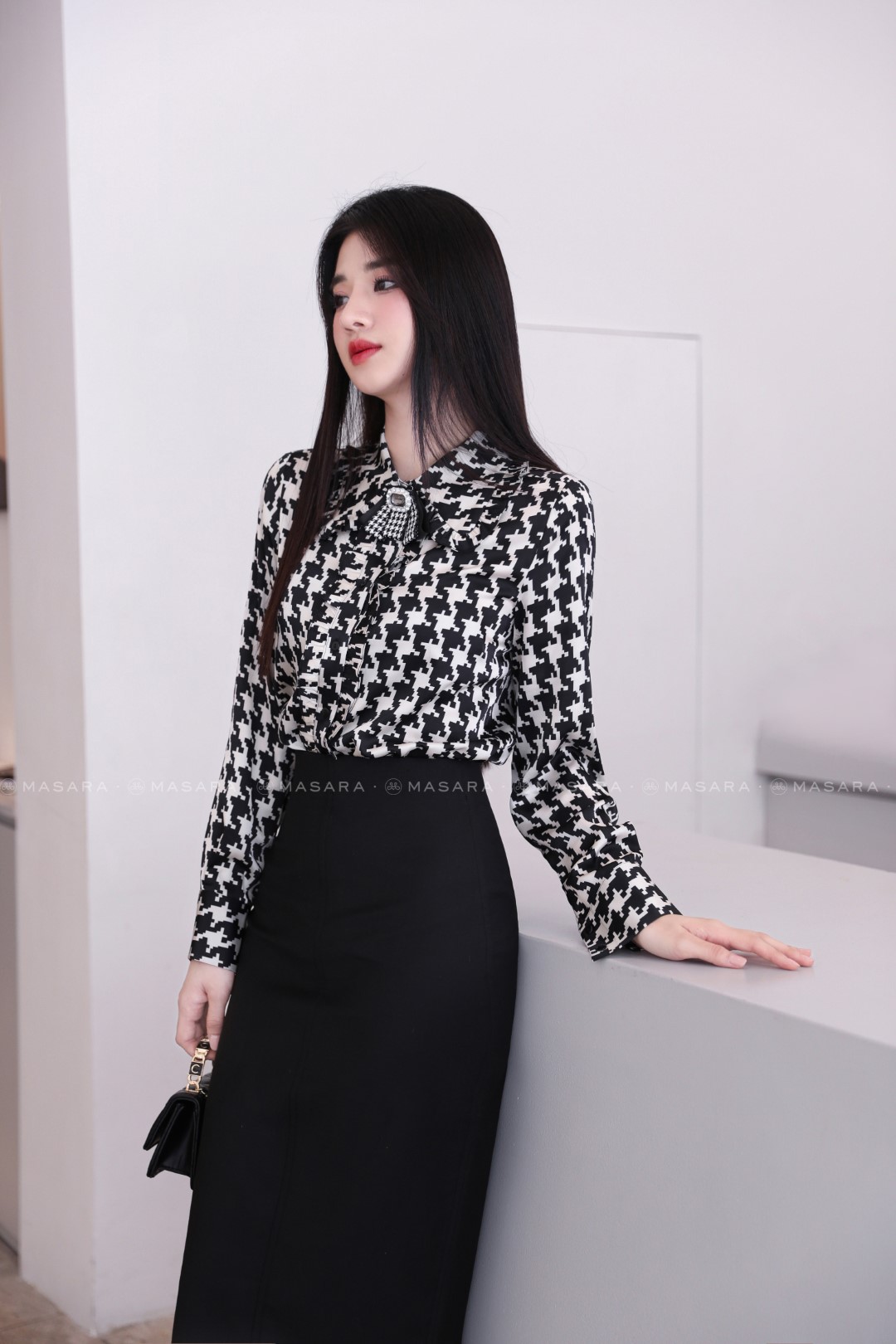 ÁO LỤA ZICZAC BÈO NGỰC