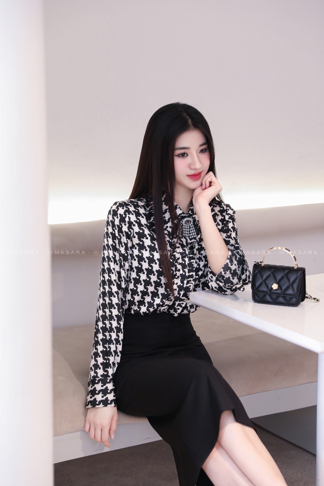 ÁO LỤA ZICZAC BÈO NGỰC