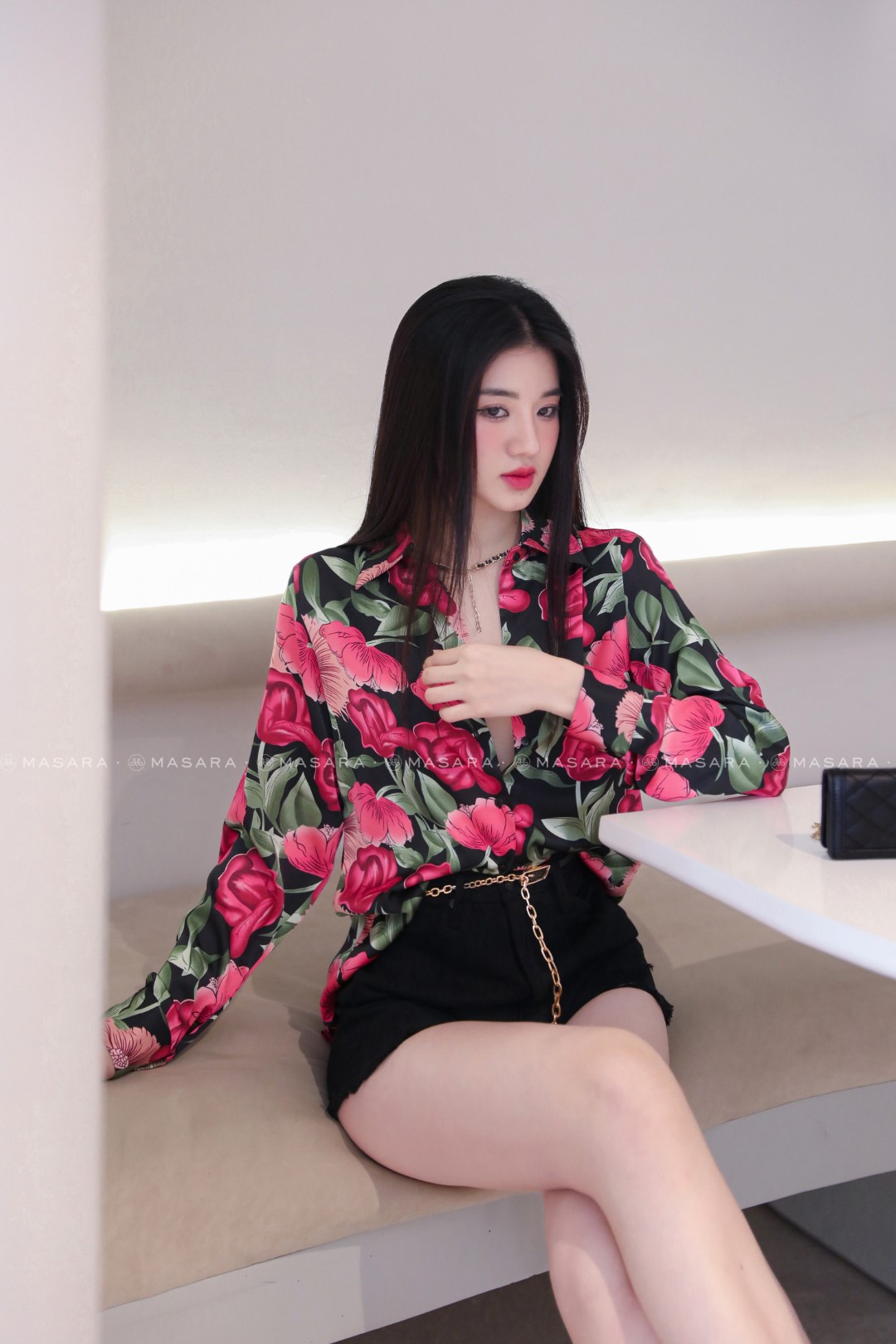 ÁO SƠ MI LỤA HOA CÁT TƯỜNG ĐỎ