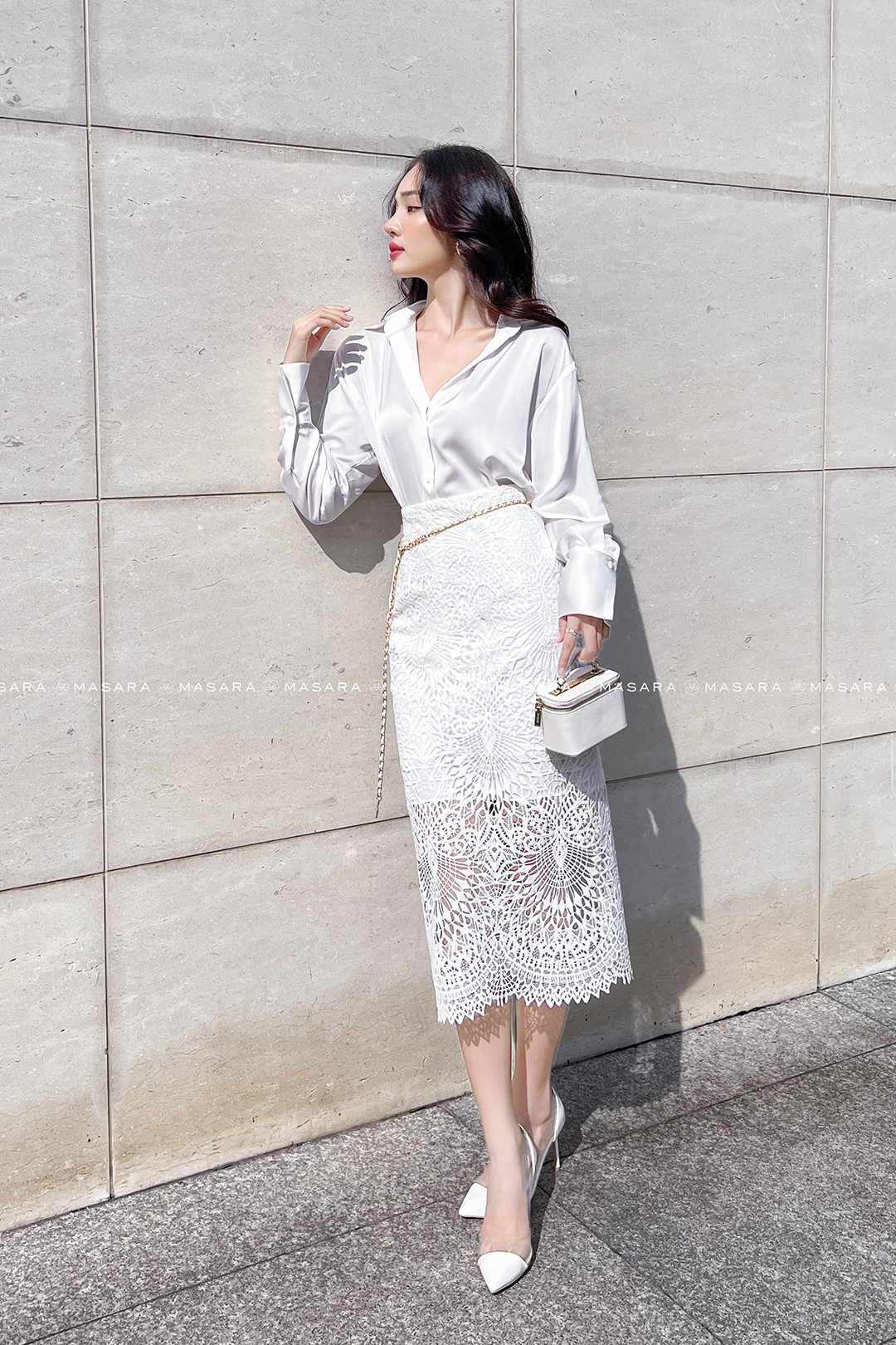 SƠ MI LỤA TRẮNG FORM RỘNG
