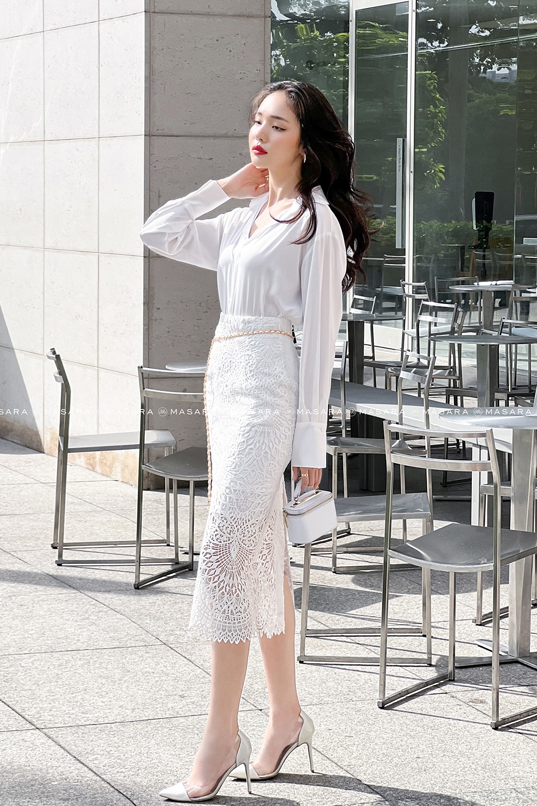 SƠ MI LỤA TRẮNG FORM RỘNG
